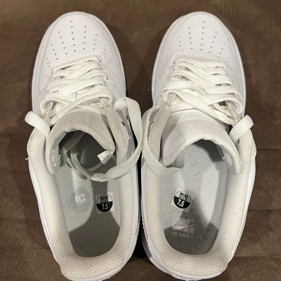 Nike Air Force 1 Mens size 7.5 White Low - Picture 6 of 9